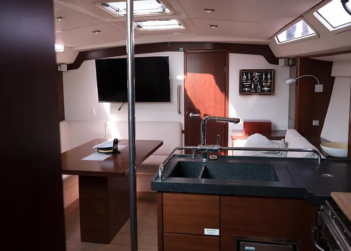 Πλωτό κατάλυμα Yachtvenice Sailing Excursion Included Βενετία