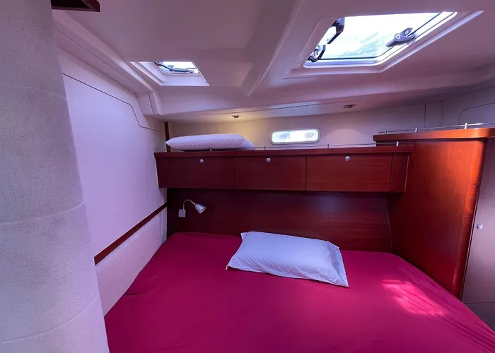 Bateau-hôtel Yachtvenice Sailing Excursion Included *