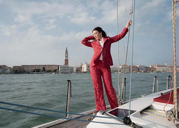 Bateau-hôtel Yachtvenice Sailing Excursion Included