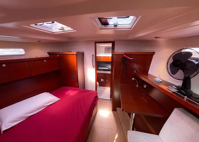 ספינת מלון Yachtvenice Sailing Excursion Included ונציה